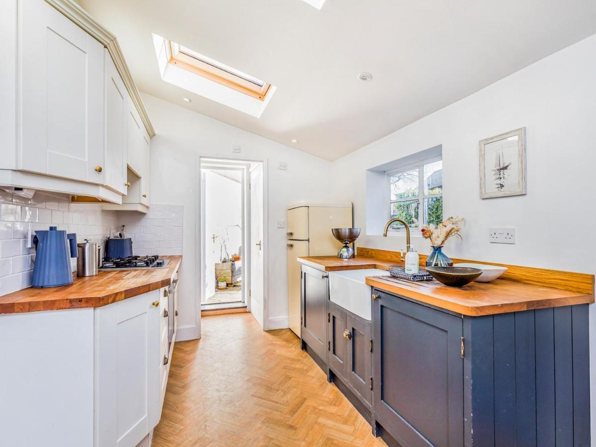Pass The Keys Charming Downland Cottage Chichester Exteriér fotografie