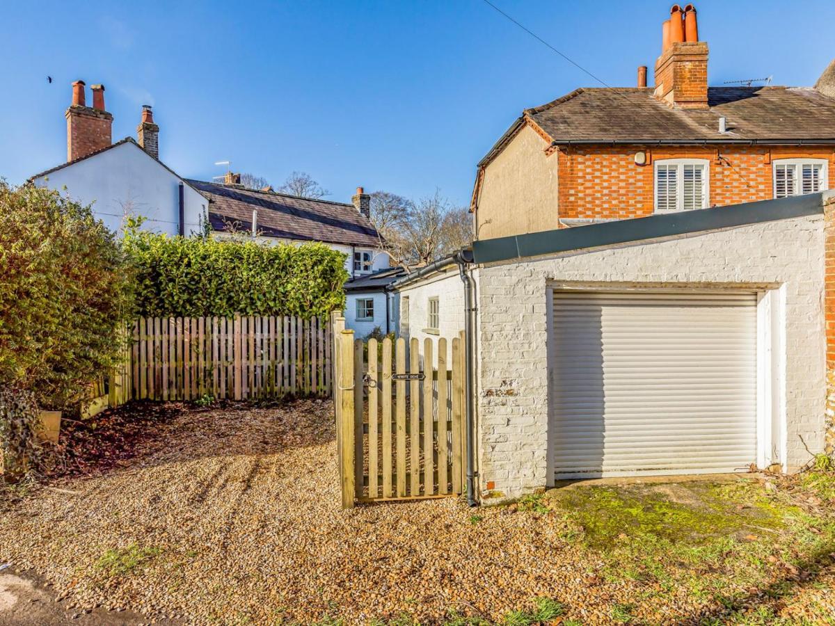 Pass The Keys Charming Downland Cottage Chichester Exteriér fotografie