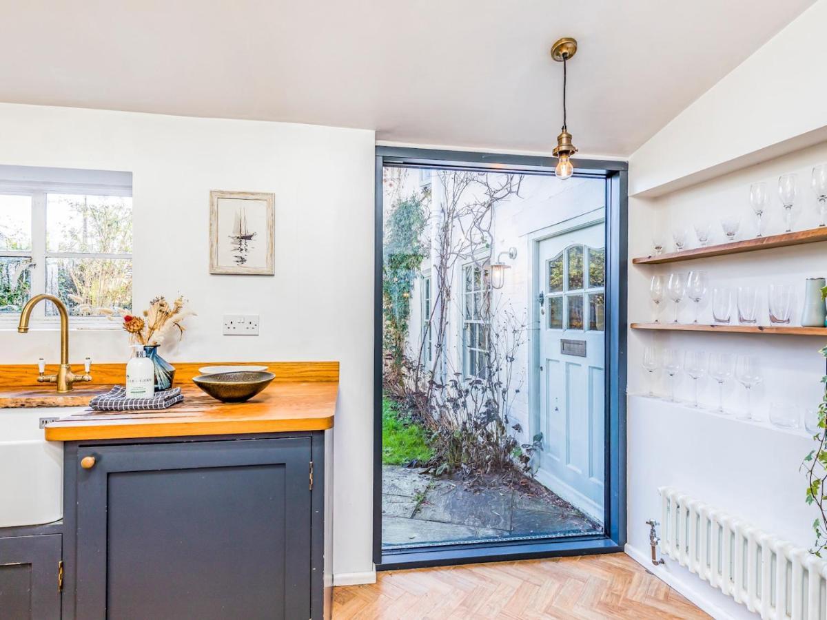 Pass The Keys Charming Downland Cottage Chichester Exteriér fotografie