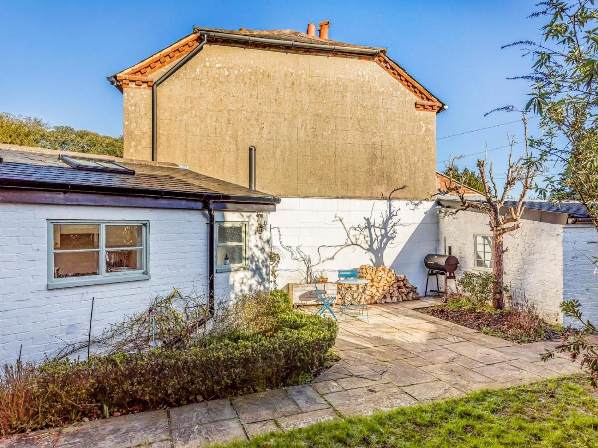 Pass The Keys Charming Downland Cottage Chichester Exteriér fotografie