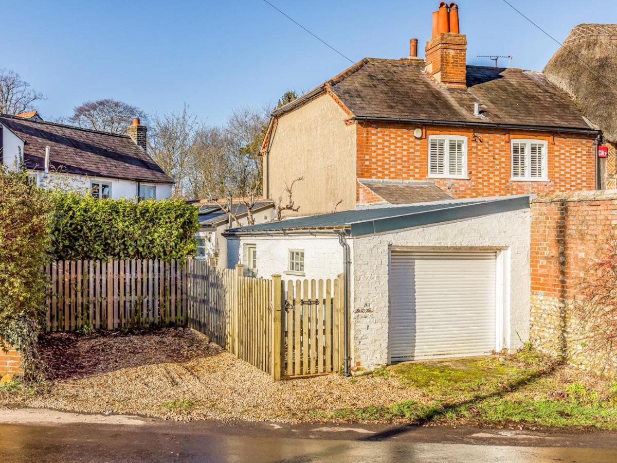 Pass The Keys Charming Downland Cottage Chichester Exteriér fotografie